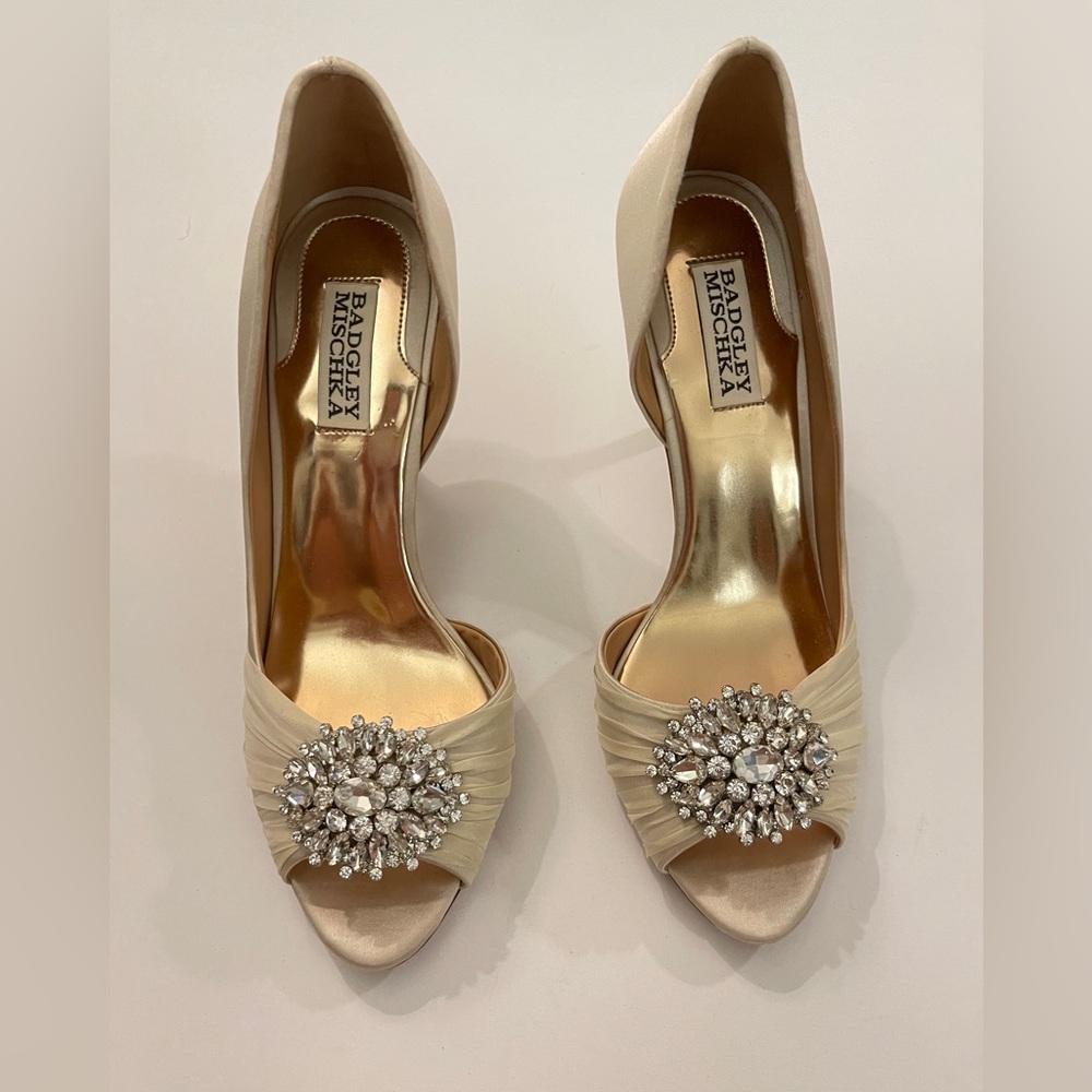 New Badgley Mischka Bridal Satin Pearson Heel